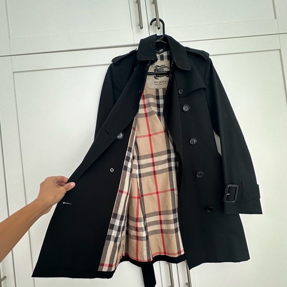Burberry Kensington Short Trenchcoat size 2 color black - Picture 3 of 9